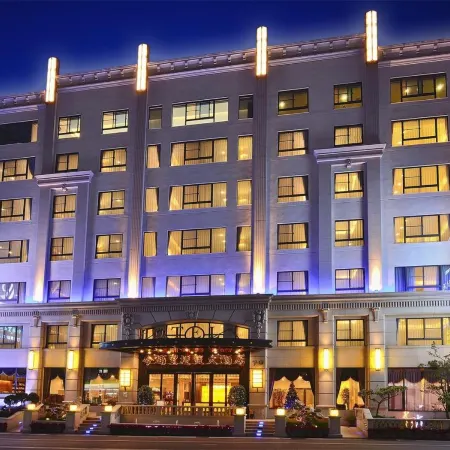 Modern Puli Hotel Отели рядом с достопримечательностью «Винодельня Пули»