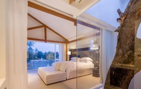 Sala Ayutthaya Отели рядом с достопримечательностью «Wat Lokayasutharam»