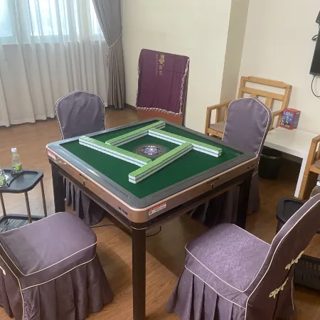 Pengrun Holiday Hotel