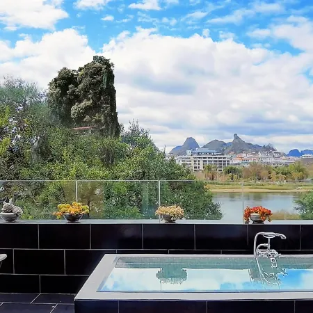 Beside River Inn(Guilin li River City Center Branch) Отели рядом с достопримечательностью «Парк Fuboshan»