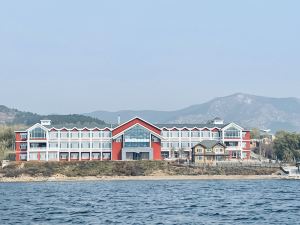 Ningcheng Sun Island Hotel (Zimeng Lake Branch)