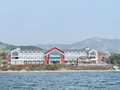 Ningcheng Sun Island Hotel (Zimeng Lake Branch)