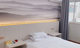 Xiangxiang Holiday Hotel