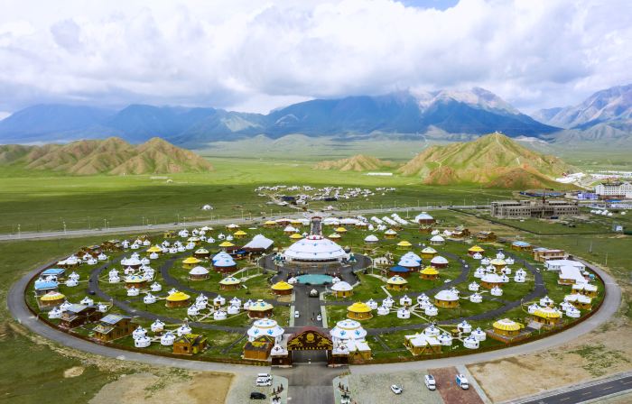 Bayanbulak Tuva Khurete Folklore Cultural Village Hotel