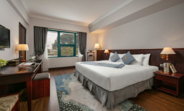 The Tray Hotel Hai Phong