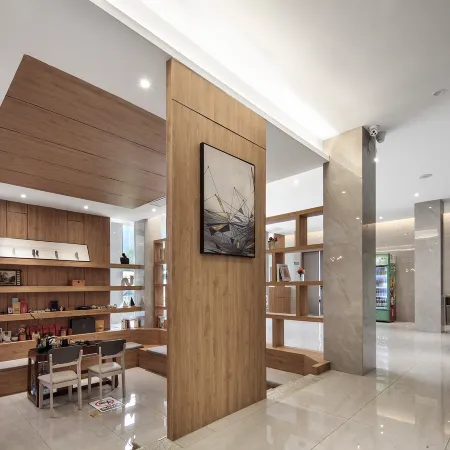 Lanshan Wangyue Homestay (Yangshuo Shili Gallery Store)