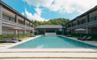 Kaihua Ruibo Resort Hotel