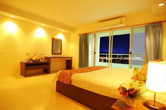 ห้องซูพีเรียร์ เตียงใหญ่ 1 เตียง