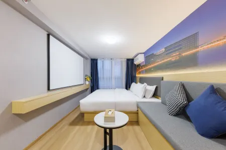 Kalman International Apartment (Guangzhou Huangpu Nanhai Temple Metro Station)