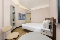 HanTing Hotel (Dalian Changxing Island Economic Zone) - Parkplatz