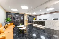 Elong ME Hotel (Zibo Badaju University of Technology)