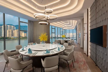 Crowne Plaza Ya'an Отели рядом с достопримечательностью «Yazhou Lounge Bridge»