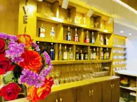 日咖夜酒・遇見藏地・青年旅舍（大昭寺布達拉宮観景）