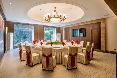 Jinggangshan Hotel Отели рядом с достопримечательностью «yi cui hu gong yuan»