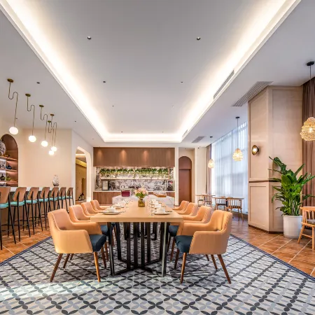 O.LIVE Social (Zhijiang Aomei Times Square Hotel)