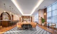 O.LIVE Social (Zhijiang Aomei Times Square Hotel) Hotels in Zhijiang