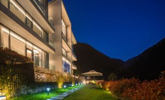 Youtan Valley·Luming Valley Hot Spring Holiday B&B (Huangshan Tangkou South Gate)