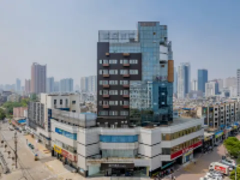 Maple Hotel Hotels in Huainan