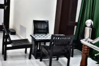 Goroomgo Madhu Palace Katra