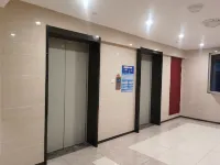 Yancheng goodnight Cinema Apartment (Zhongnan Century City Branch)