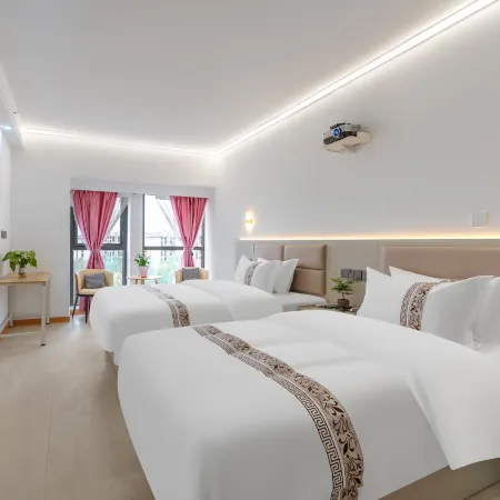 Kunming Wanke Hotel (Dian Chi Exhibition Center)