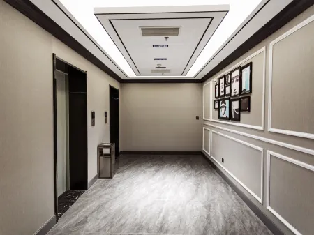 Xana Hotelle· Tianshui Railway station pedestrian street shop Отели рядом с Аэропорт Майцзишань