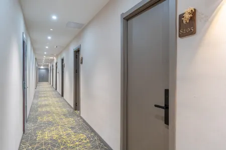 Binhai Yiju Unmanned Intelligent Beauty Hotel