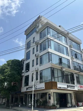 Du'an Manshan Riverside Homestay