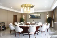 Delingha Shicheng Garden Hotel Hotel di Delingha