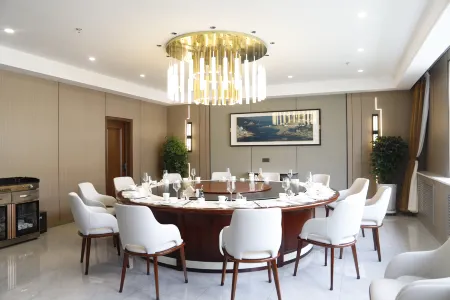 Delingha Shicheng Garden Hotel Отели рядом с достопримечательностью «Qinghai Chaidamu Vocational and Technical College»