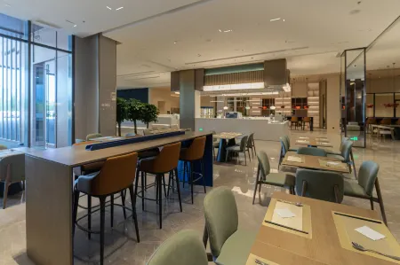 LIVING MINYOUN PERENNIAL TIANJIN(Tianjinnan Railway Station West Square) Отели рядом с достопримечательностью «Jixian»