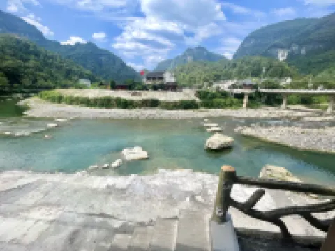 Panshan Xidu Scenic Hotel Hotel di Jishou