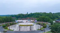 ZHEN YUAN SHANJU RESORT HOTEL Hotel dekat Wuxi Institute of Arts & Technology