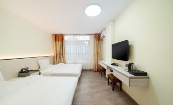 Pingxi Hotel (Pingxi Old Brand Food Night Market Fujianyuan Subway Station)