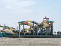 Romantic West Sea Homestay (Sunset Bay Huoju 8th Street)