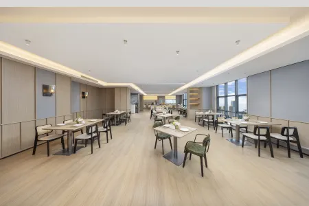 Country Inn & Suites by Radisson Hotel (Bijie Weining Caohai Railway Station)