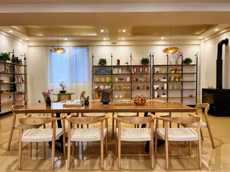 Pengzhou Guiying Luxi Homestay Отели рядом с достопримечательностью «Shushui Hexiang»