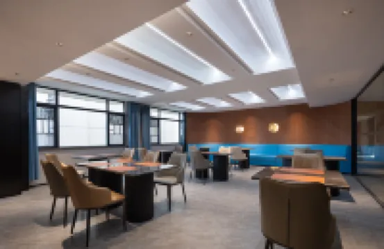 Doranda V Hotel (Shaoyang Railway Station Daxiang District Government Branch)