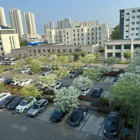 Homeinn Plus Hotel (Rongcheng Chengshan Avenue Cherry Lake)
