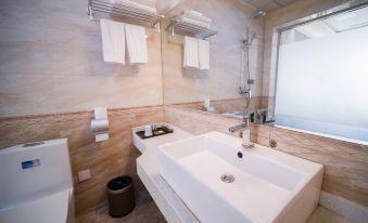 Luocheng Hotel