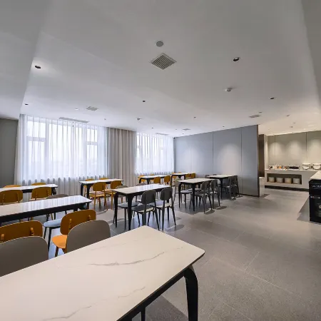 Home Inn Rui Bai Cloud Hotel (Jixian County Bus Station)