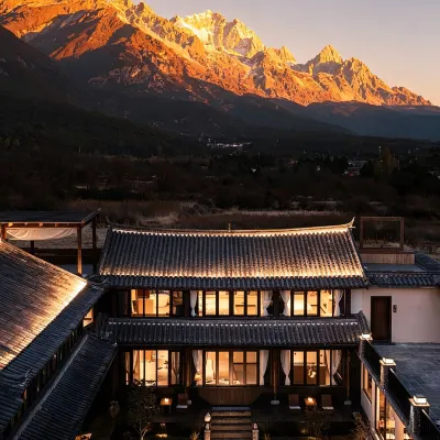 Slowdown Sunshine Jinshan | 270 ° Starry Sky Snow Mountain View Designer Wild Luxury Vacation Villa Hotels near Jade Water Village