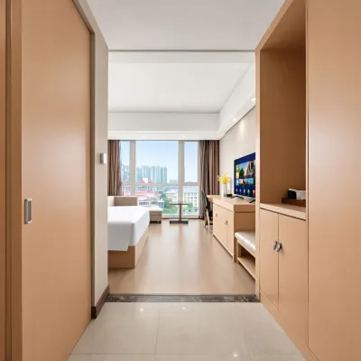 Luo Yi Fenghua Hotel (Luoyang Sports Center Suitangyuan Subway Station) Hotel dekat Luoyang Museum
