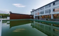 Floral Hotel·Jiangnan Hotel (Entrance of Southern Anhui Sichuan Line)