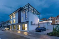 Yuqi YunShe Homestay - Parking