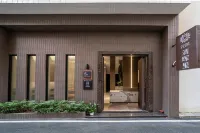 Floral Hotel·Qinghuili hotel(Qinghuiyuan Dongle Road Subway Station Branch) Hotels in Foshan