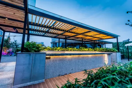 Lax Hotel (Jintang Jinsha Park) Отели рядом с достопримечательностью «Jintang Bajing»