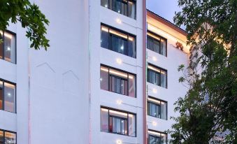 Baoting Haoyue Boutique Hotel