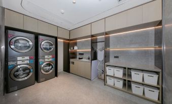 JI Hotel (Beijing South Railway Station Gongyi Xiqiao Subway Station)