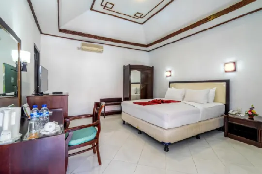 Inna Bali Heritage Hotel Отели рядом с достопримечательностью «Mahendradatta University Bali»